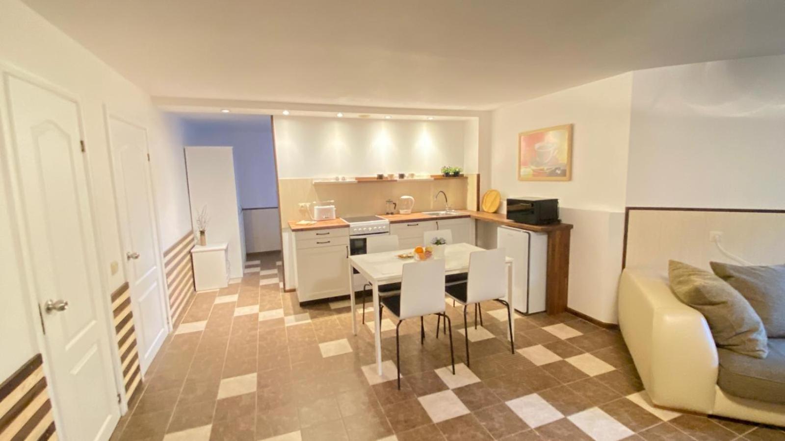 Plavu 16 Apartment ยูร์มาลา ห้อง รูปภาพ